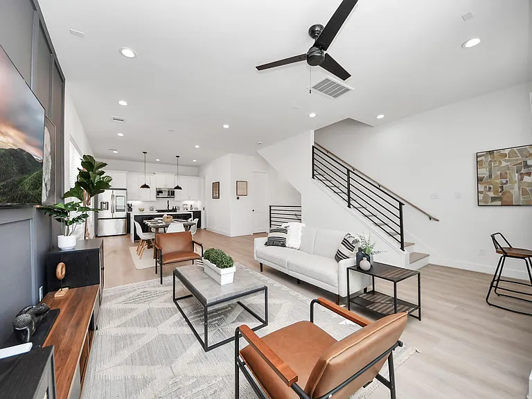 2524 Live Oak St — Photo 23