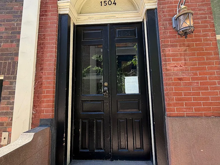 1504 Mount Vernon St #1 — Photo 2