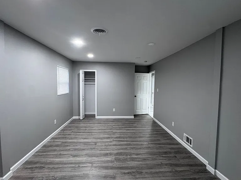 1412 E Goulson Ave — Photo 5