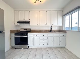2364 Lime Ave, Long Beach, CA 90806