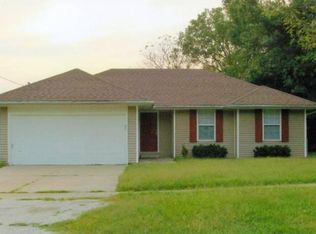 2819 N Summit Ave, Springfield, MO 65803