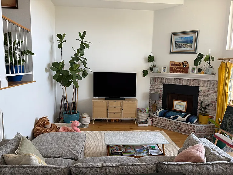 222 S Guadalupe Ave #2 — Photo 2