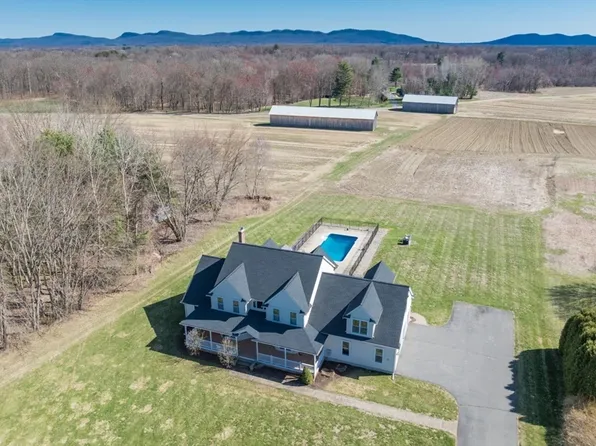 65 Bridge St, Hatfield, MA 01038