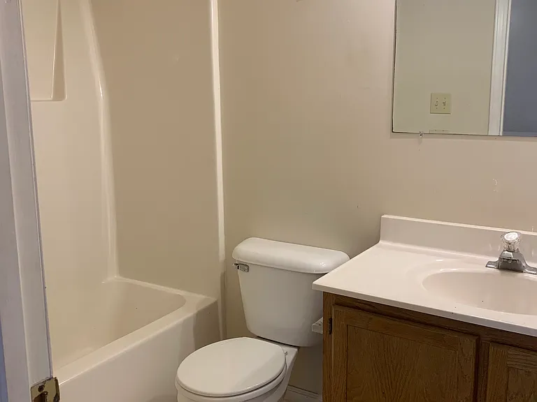 121 Ervin St — Photo 9