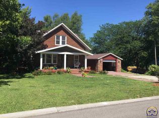 107 Iowa St, Alma, KS 66401