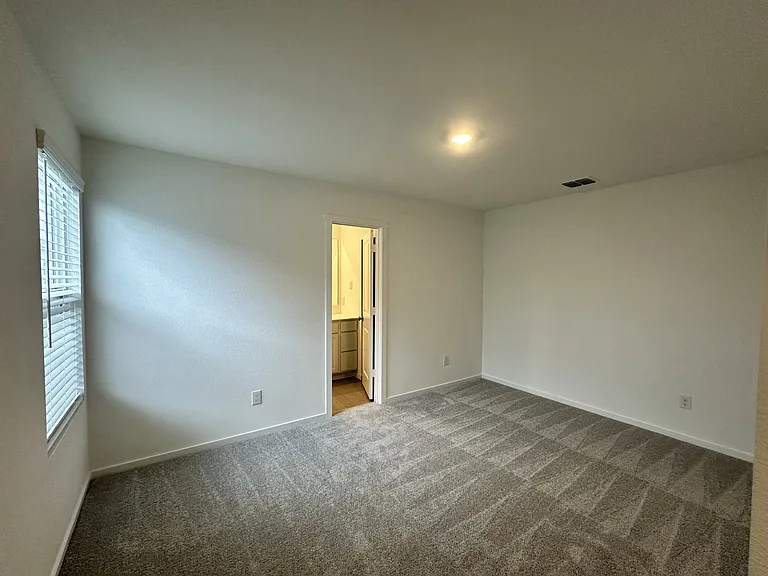 924 Sandhill Crane Ln — Photo 8