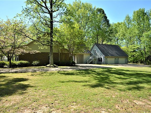 3rd image of 513 Kensington Ln