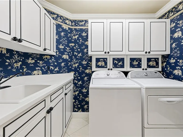 8990 Bay Colony Dr #901 — Photo 32