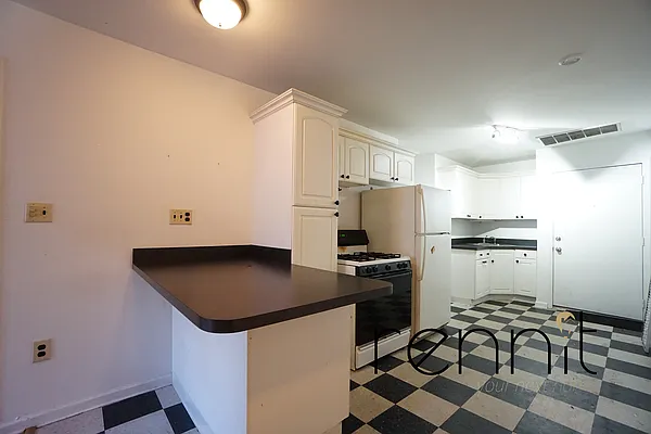 Rented by Rennit Inc. | media 3