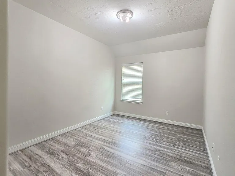 8206 Oxbow Manor Ln — Photo 33
