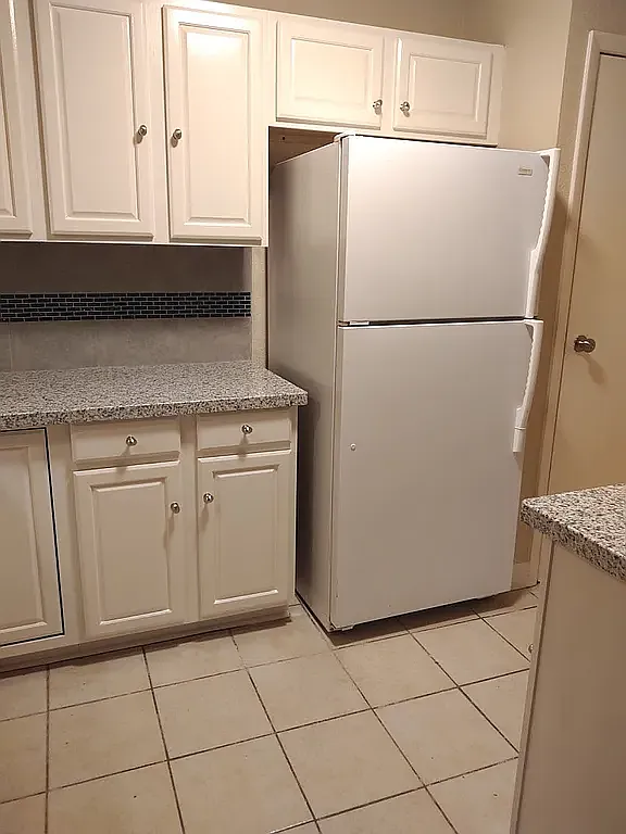 2 bed, 2.5 bath, 1123 sqft, $1,200 — Photo 3