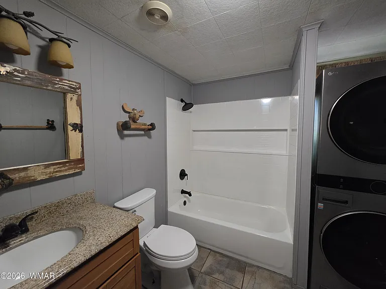2361 W Stratton — Photo 17