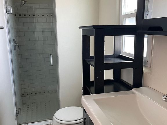 5th image of 1015 N Doheny Dr #16