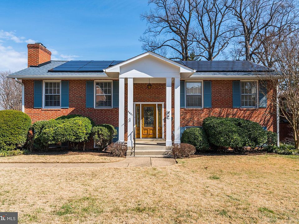 1st image of 2621 Woodley Pl