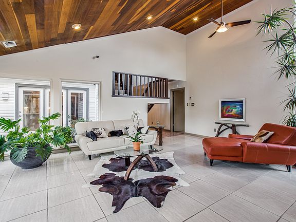 7044-quartermile-ln-dallas-tx-1-High-Res-5.jpg