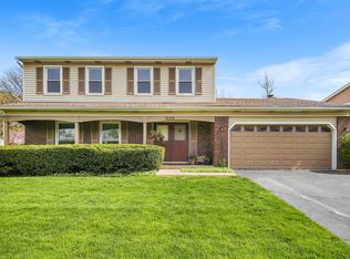 1605 Plum Ct, Downers Grove, IL 60515