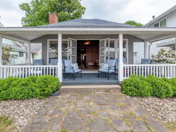 11663 S Oakmere Pl, Conneaut Lake, PA 16316