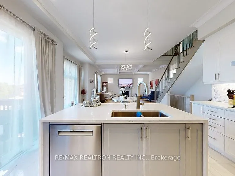 41 John Dallimore Dr — Photo 17