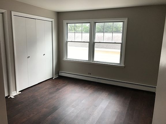 4th image of 4531 Park Ave
