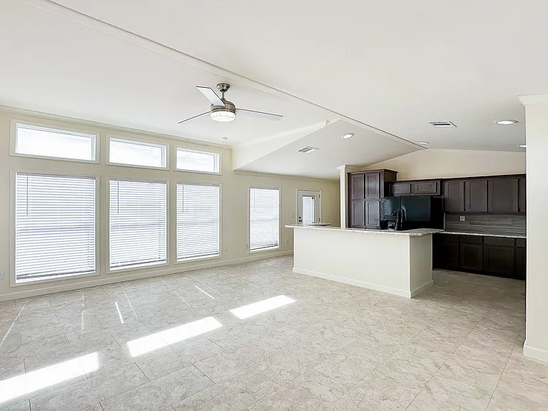 153 Cabrera St — Photo 2