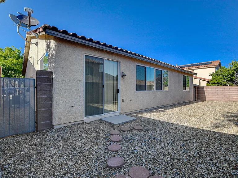 9215 Horseshoe Basin Ave — Photo 40