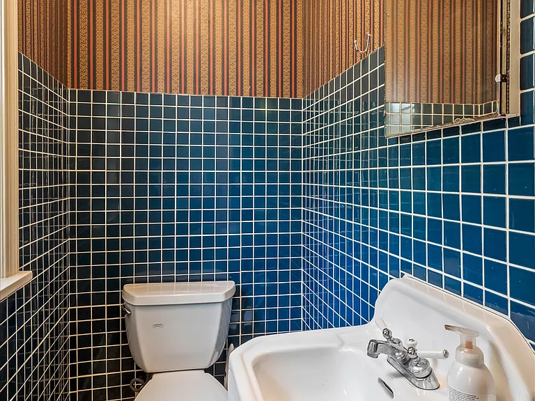 745 Greenview Pl — Photo 13