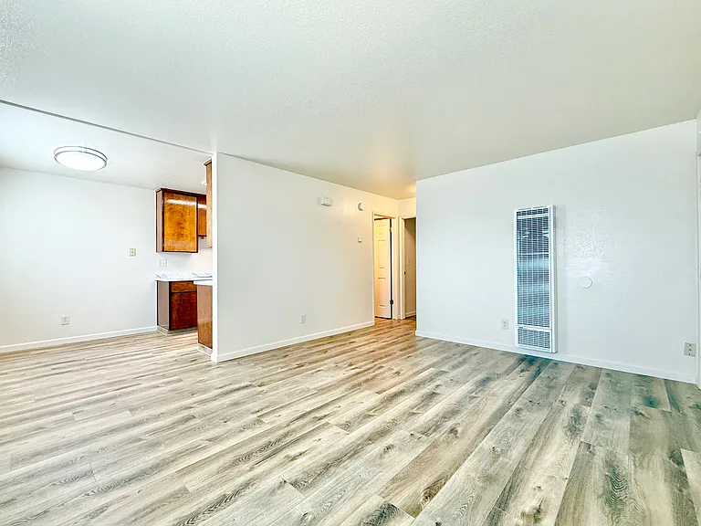125 N Fremont St #3 — Photo 2