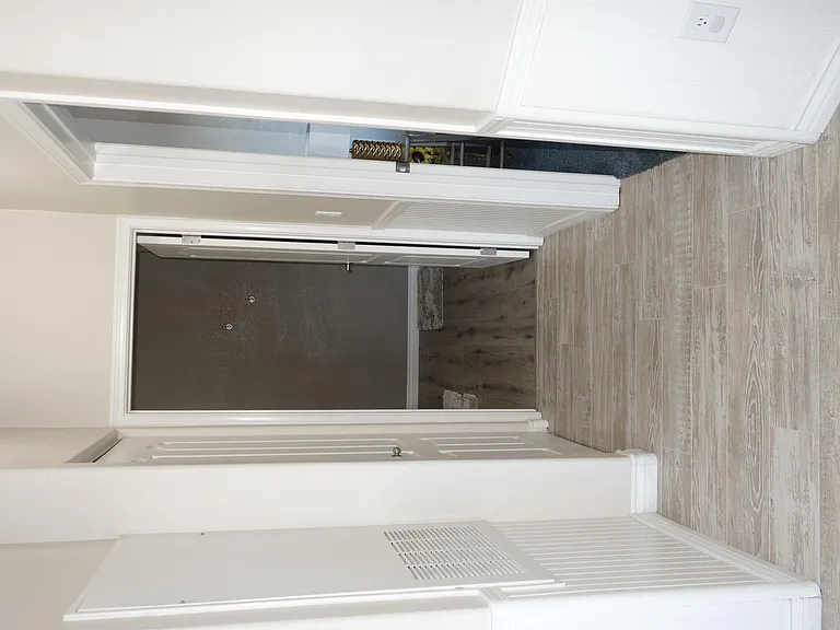2305 W Horizon Ridge Pkwy #1323-1 — Photo 18