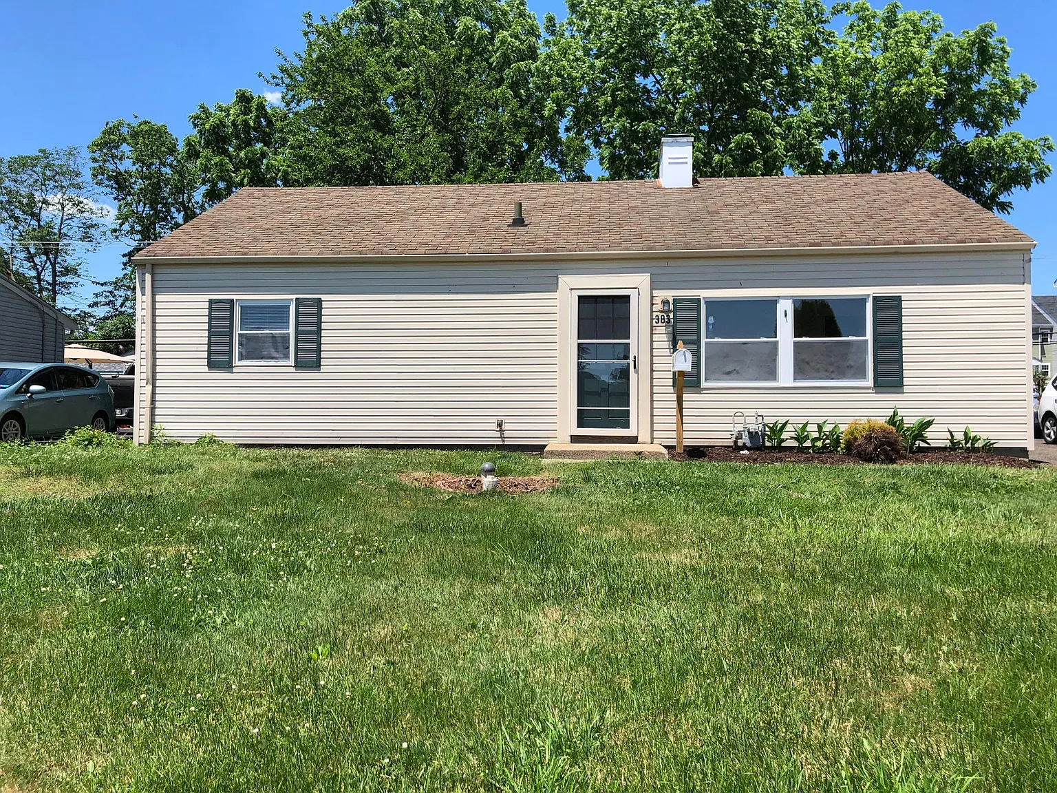 303 Austin Dr photo 1