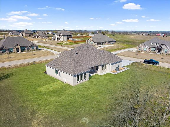 4th image of 131 Firewheel Dr