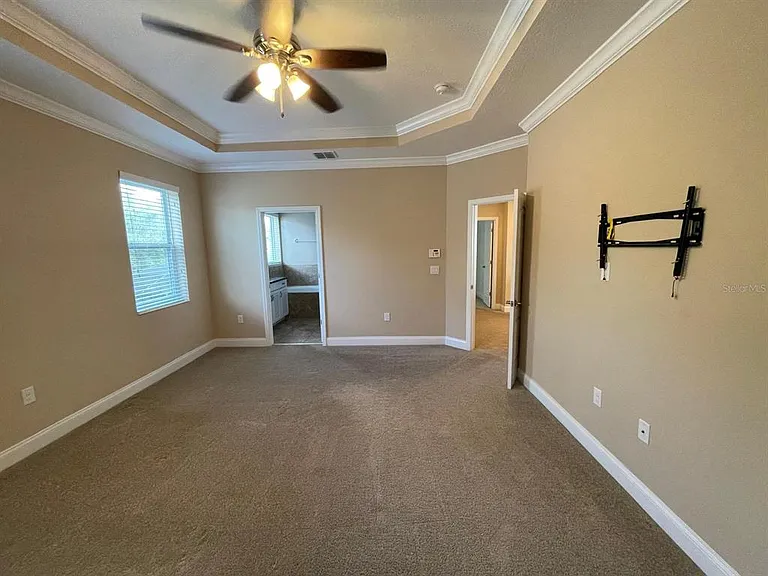 2745 Peony Dr — Photo 35