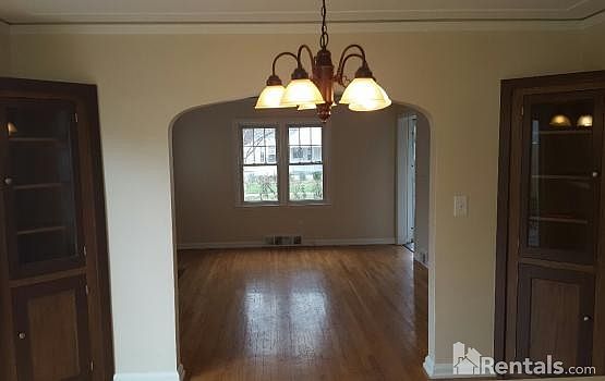 4th image of 3094 Gardner Ave