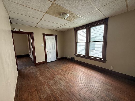 2nd image of 1613 Hanna St