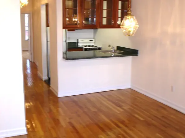 443 W 50th St APT 4W, New York, NY 10019