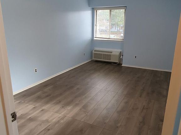3rd image of 90 Aimwick Ct #9A