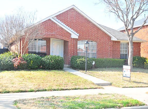 3rd image of 1714 Creekpoint Dr