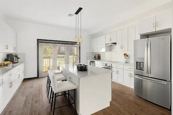 Rented by Compass | media 9