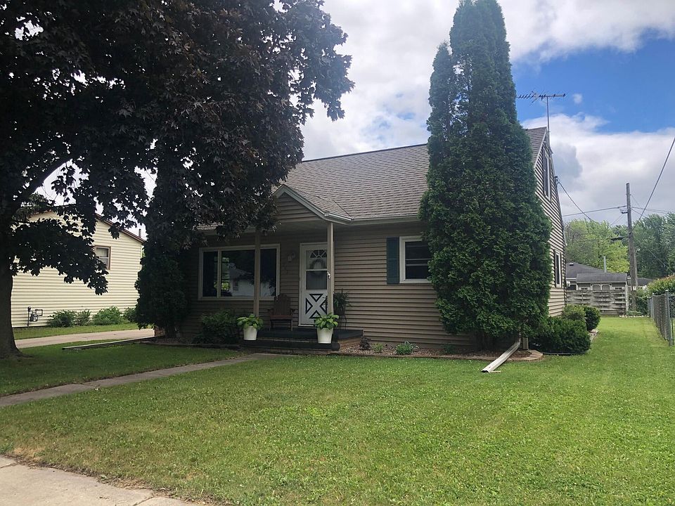 1st image of 966 Evans St