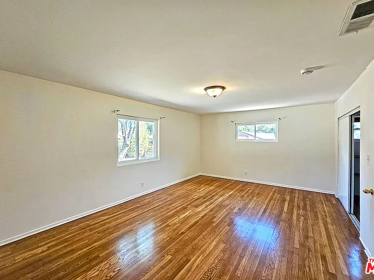 3700 Glenwood Ave — Photo 18