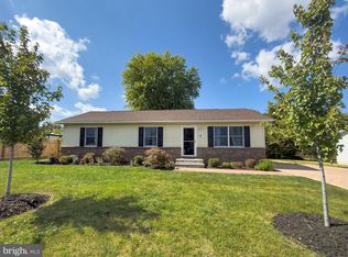207 Nightingale Ave, Stephens City, VA 22655