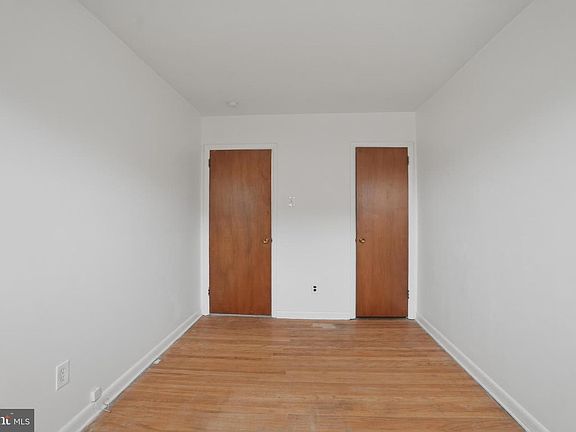 4th image of 125 Rutledge Ave