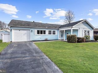 23 New Pond Ln, Willingboro, NJ 08046
