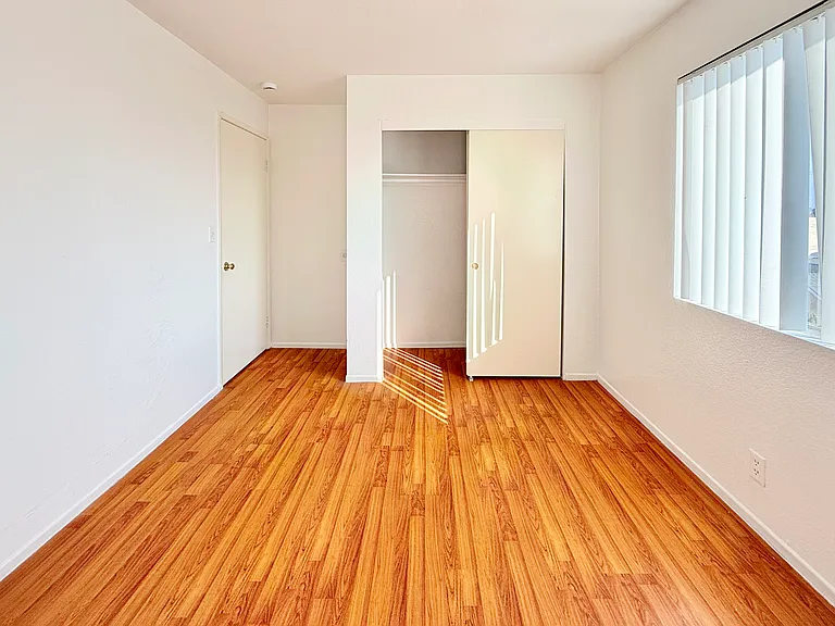 11438 Cedar Ave #0 — Photo 15