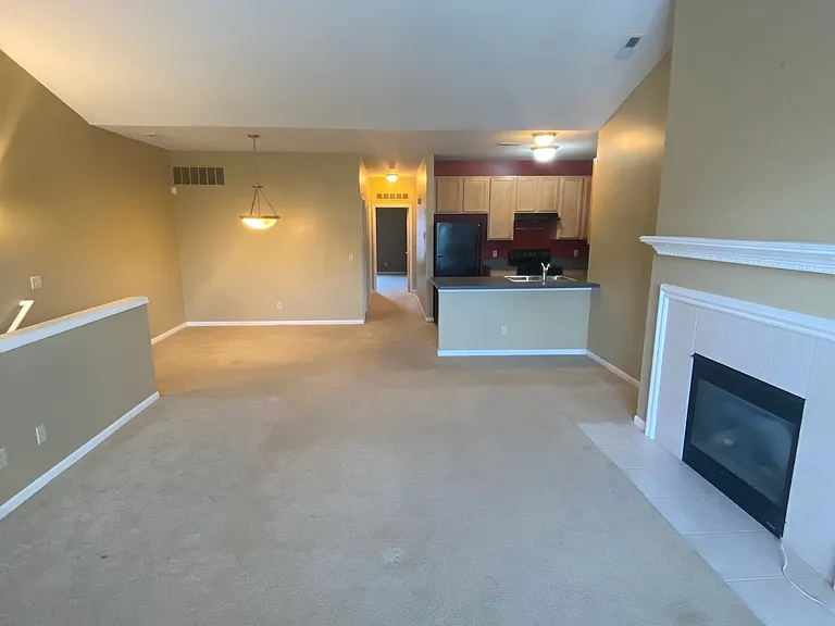 1180 Alameda Blvd — Photo 7