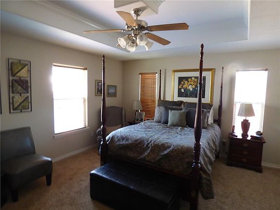 2nd image of 3113 Nacogdoches Dr
