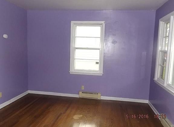 5th image of 20606 Willowdale Dr