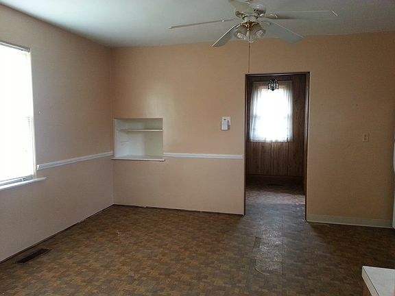 3rd image of 4658 Heidelberg Ave