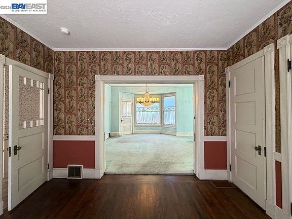 4th image of 1409 San Antonio Ave