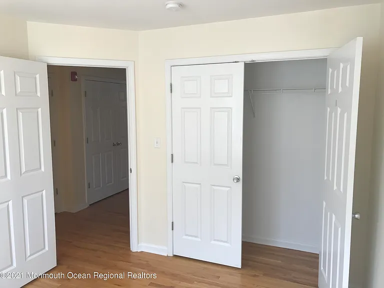 112 Morris Ave #B — Photo 13