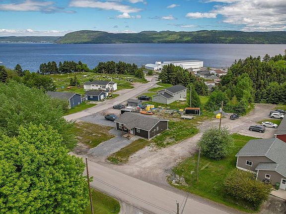 3rd image of 51 Hillview Road